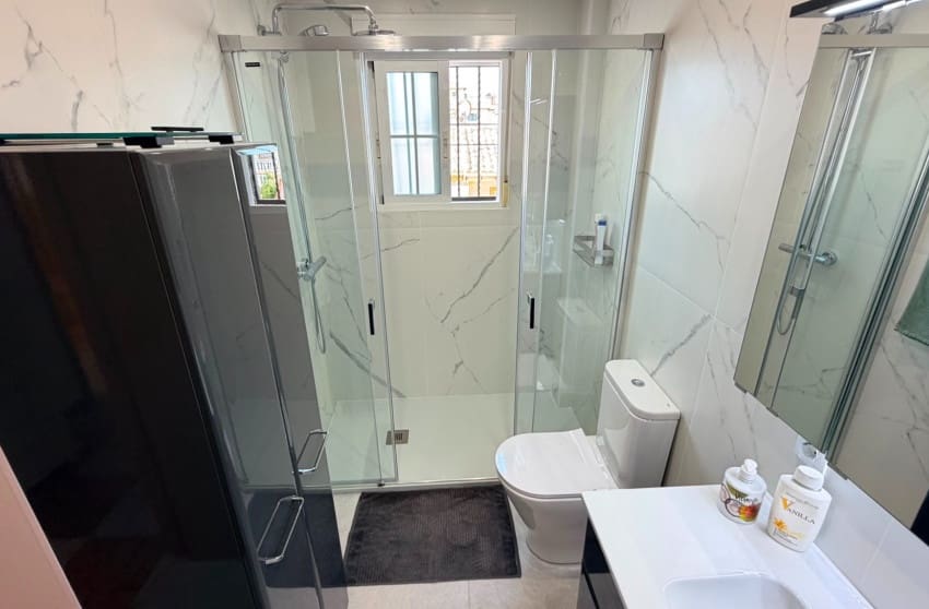 2 sypialnia Dom na sprzedaż w Orihuela Costa z basenem - 239 000 € (Ref: 10027625)