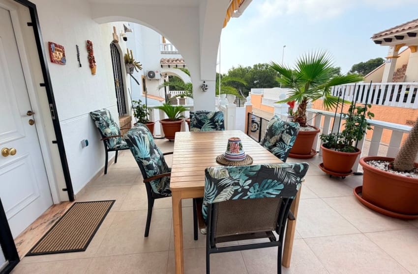 2 sypialnia Dom na sprzedaż w Orihuela Costa z basenem - 239 000 € (Ref: 10027625)