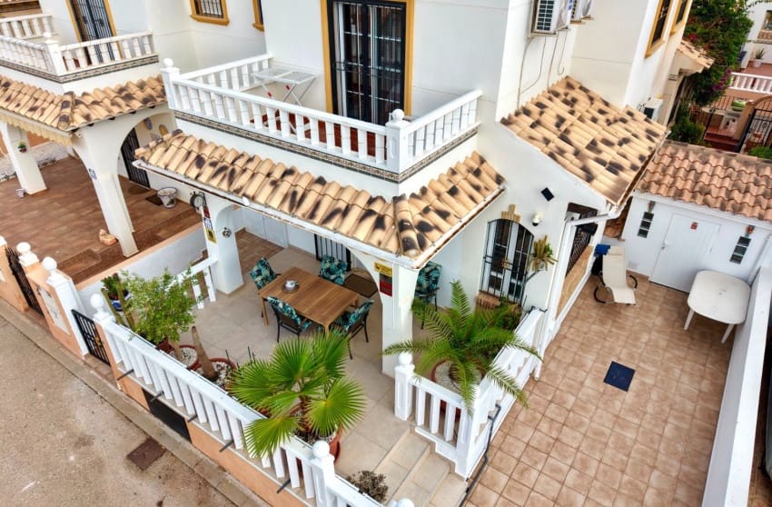 2 sypialnia Dom na sprzedaż w Orihuela Costa z basenem - 239 000 € (Ref: 10027625)
