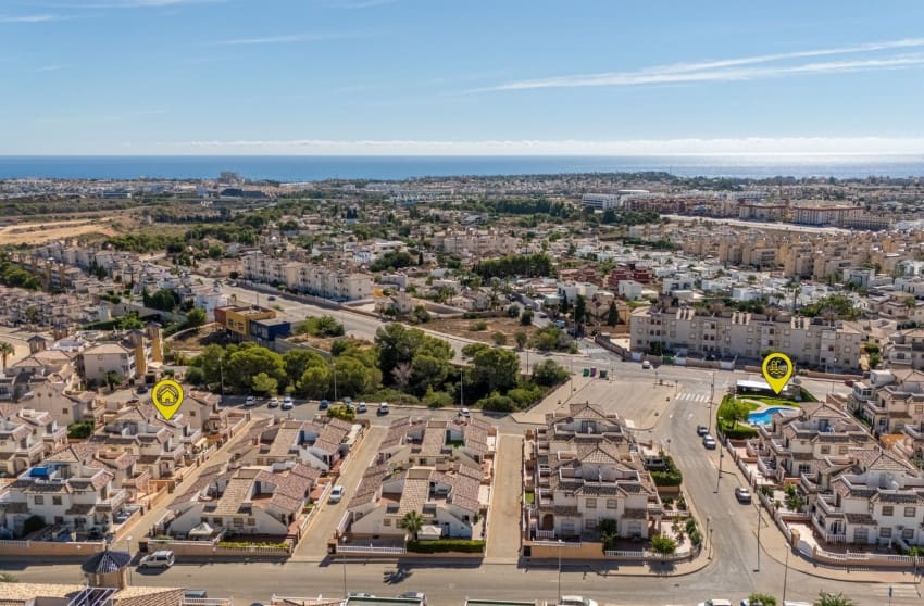 2 sypialnia Dom na sprzedaż w Orihuela Costa z basenem - 239 000 € (Ref: 10027625)