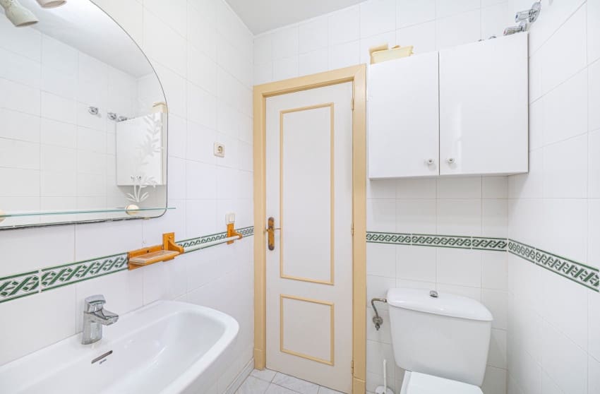 2 sypialnia Apartament na sprzedaż w Torrevieja z basenem - 129 000 € (Ref: 10027629)