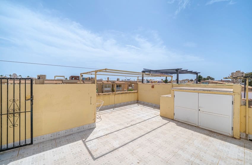 2 sypialnia Apartament na sprzedaż w Torrevieja z basenem - 129 000 € (Ref: 10027629)