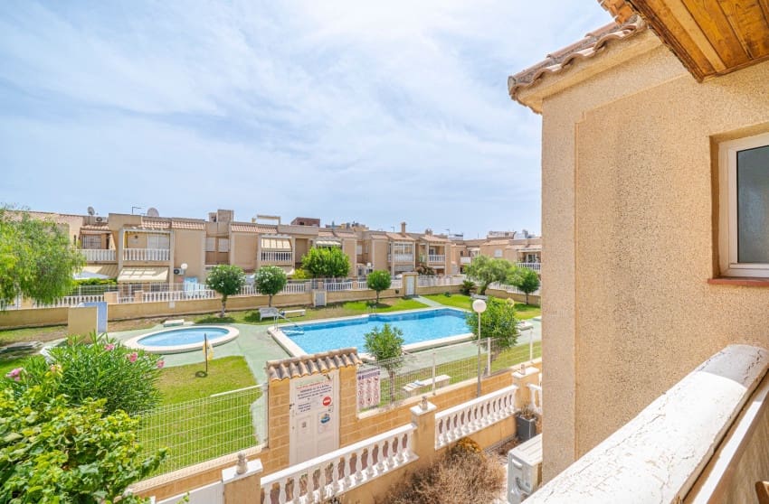 2 sypialnia Apartament na sprzedaż w Torrevieja z basenem - 129 000 € (Ref: 10027629)