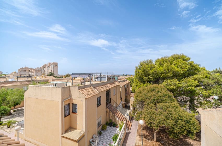 2 sypialnia Apartament na sprzedaż w Torrevieja z basenem - 129 000 € (Ref: 10027629)