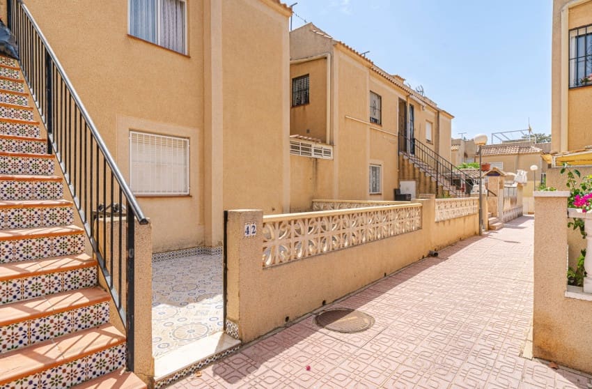 2 sypialnia Apartament na sprzedaż w Torrevieja z basenem - 129 000 € (Ref: 10027629)