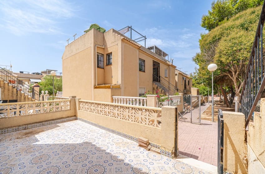 2 sypialnia Apartament na sprzedaż w Torrevieja z basenem - 129 000 € (Ref: 10027629)