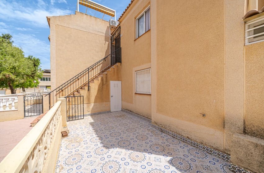 2 sypialnia Apartament na sprzedaż w Torrevieja z basenem - 129 000 € (Ref: 10027629)