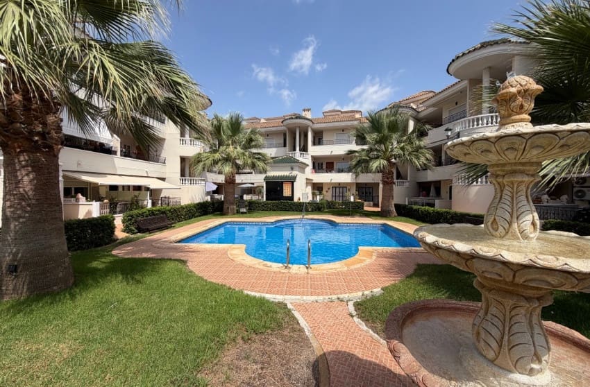 2 bedroom Apartment for sale in Jacarilla - € 129,950 (Ref: 10027630)