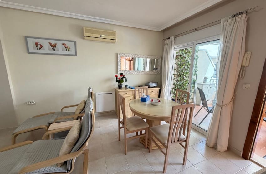 2 bedroom Apartment for sale in Jacarilla - € 129,950 (Ref: 10027630)