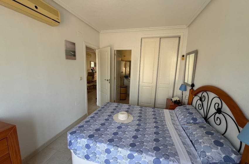 2 bedroom Apartment for sale in Jacarilla - € 129,950 (Ref: 10027630)