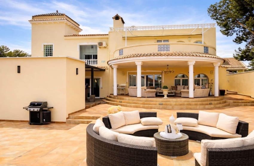 4 chambre Villa/Maison à vendre à San Miguel de Salinas avec piscine - 799 000 € (Ref: 10027631)