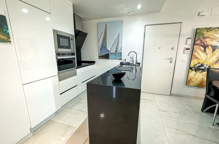 3 bedroom Penthouse for sale in Torrevieja with pool - € 285,000 (Ref: 10027635)