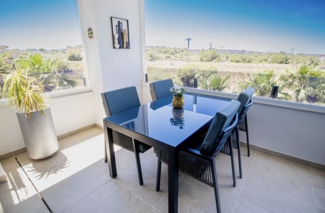 3 bedroom Penthouse for sale in Torrevieja with pool - € 285,000 (Ref: 10027635)