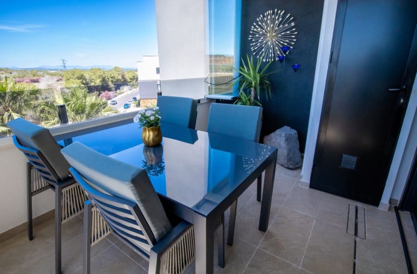 3 bedroom Penthouse for sale in Torrevieja with pool - € 285,000 (Ref: 10027635)