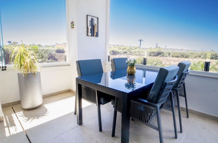 3 bedroom Penthouse for sale in Torrevieja with pool - € 285,000 (Ref: 10027635)