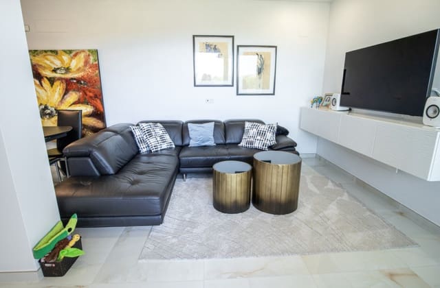 3 bedroom Penthouse for sale in Torrevieja with pool - € 285,000 (Ref: 10027635)
