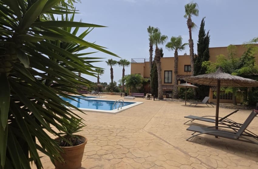 4 sovrum Hus till salu i Filipinas med pool - 299 900 € (Ref: 10027636)