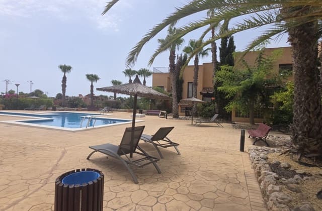 4 soveværelse Byhus til salg i Las Filipinas med swimmingpool - € 299.900 (Ref: 10027636)