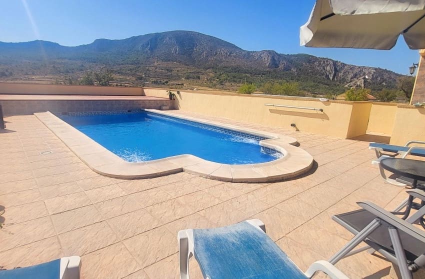 Chalet de 3 habitaciones en La Romana en venta con piscina garaje - 289.999 € (Ref: 10088770)