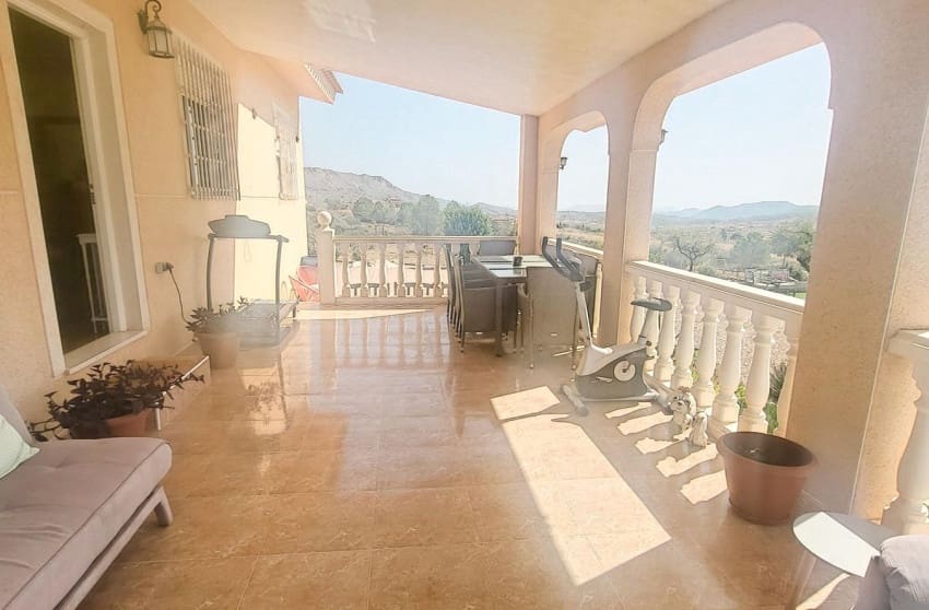 Chalet de 3 habitaciones en La Romana en venta con piscina garaje - 289.999 € (Ref: 10088770)