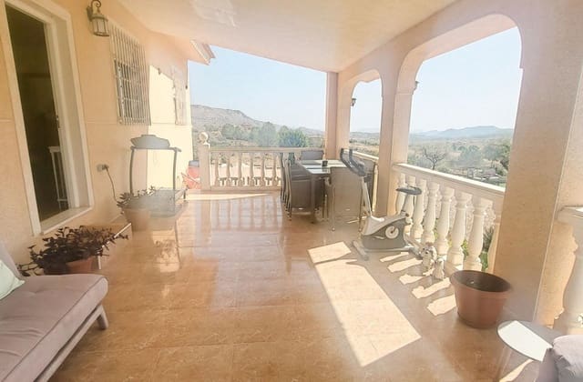 Chalet de 3 habitaciones en La Romana en venta con piscina garaje - 289.999 € (Ref: 10088770)