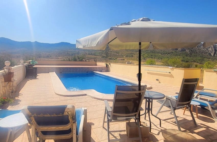 Chalet de 3 habitaciones en La Romana en venta con piscina garaje - 289.999 € (Ref: 10088770)