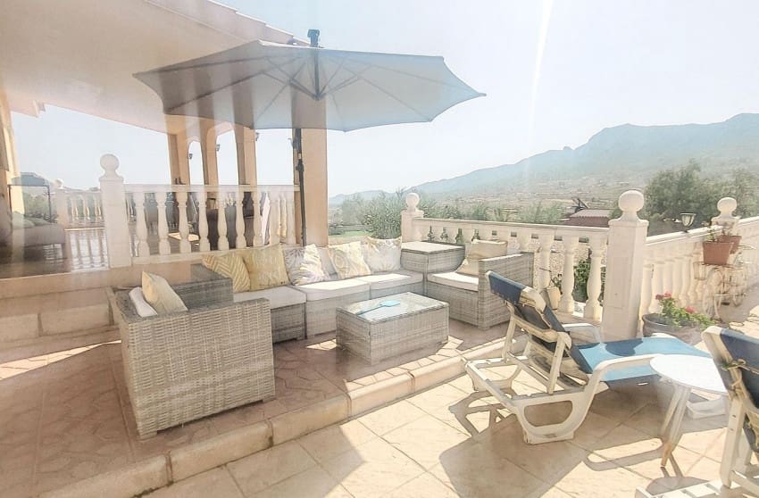 Chalet de 3 habitaciones en La Romana en venta con piscina garaje - 289.999 € (Ref: 10088770)
