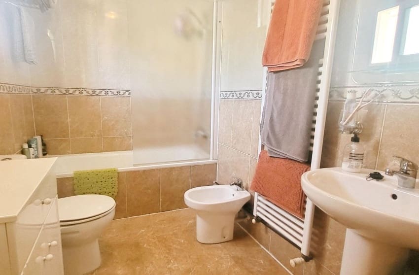 Chalet de 3 habitaciones en La Romana en venta con piscina garaje - 289.999 € (Ref: 10088770)