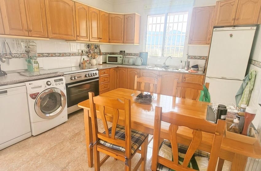Chalet de 3 habitaciones en La Romana en venta con piscina garaje - 289.999 € (Ref: 10088770)