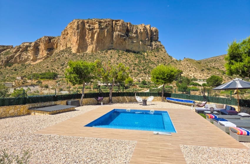 3 Zimmer Villa zu verkaufen in Crevillente / Crevillent mit Pool Garage - 395.000 € (Ref: 10088771)