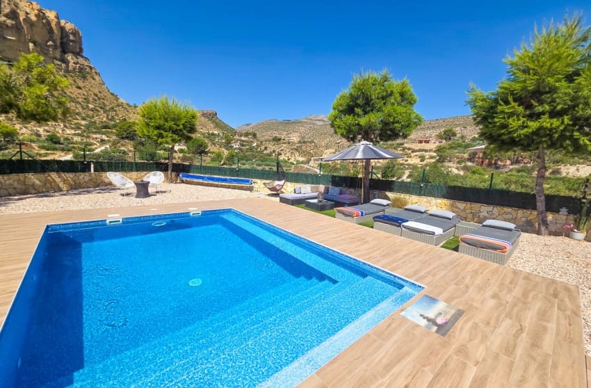 3 Zimmer Villa zu verkaufen in Crevillente / Crevillent mit Pool Garage - 395.000 € (Ref: 10088771)