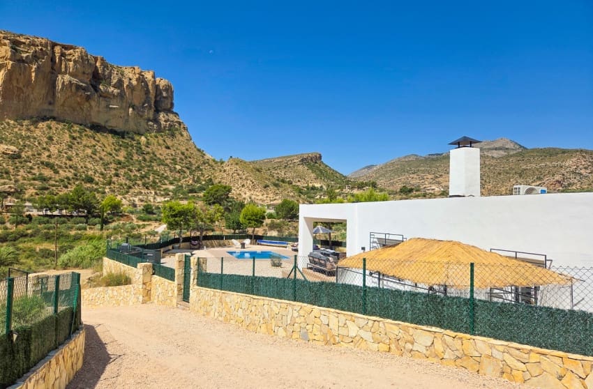 3 Zimmer Villa zu verkaufen in Crevillente / Crevillent mit Pool Garage - 395.000 € (Ref: 10088771)