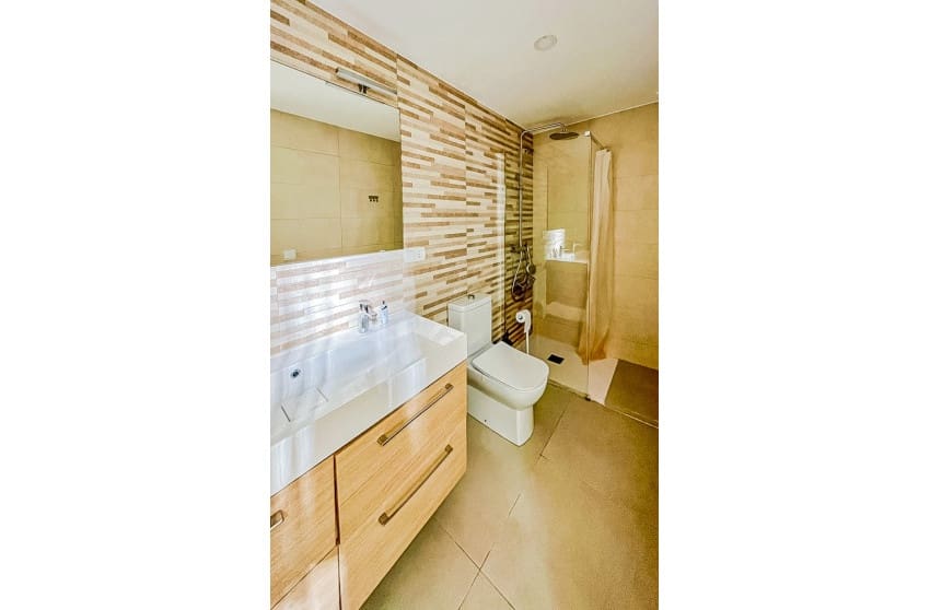 4 Zimmer Villa zu verkaufen in Montebello mit Pool Garage - 580.000 € (Ref: 10088773)