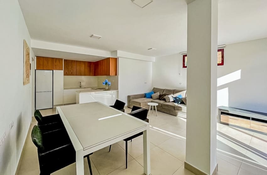 4 Zimmer Villa zu verkaufen in Montebello mit Pool Garage - 580.000 € (Ref: 10088773)