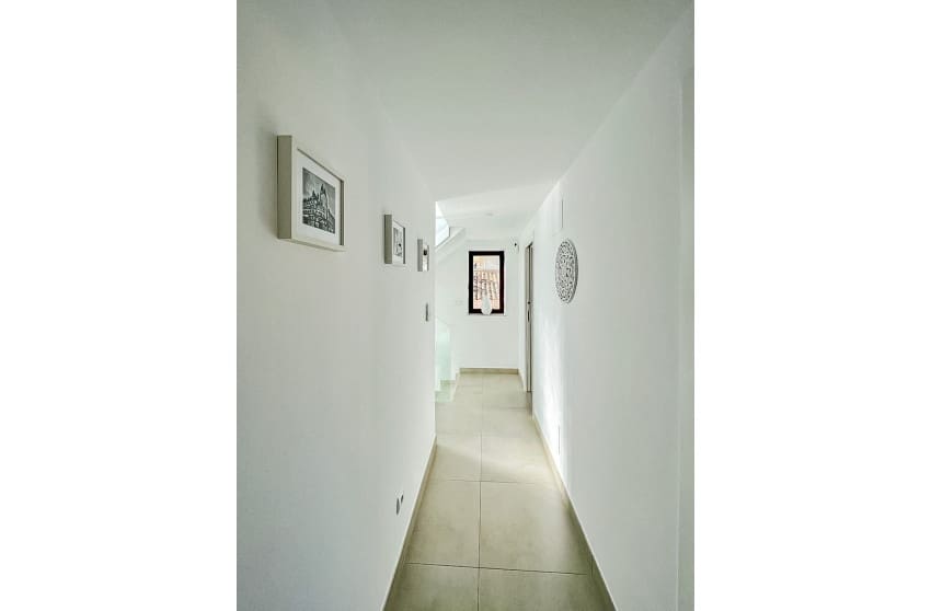 4 Zimmer Villa zu verkaufen in Montebello mit Pool Garage - 580.000 € (Ref: 10088773)