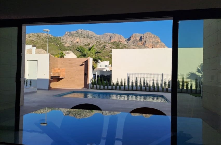 3 slaapkamer Villa te koop in Polop met zwembad - € 549.000 (Ref: 10088774)