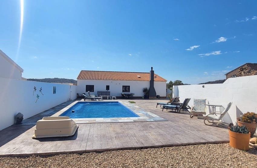3 chambre Villa/Maison à vendre à Caudete avec piscine - 229 995 € (Ref: 10088776)