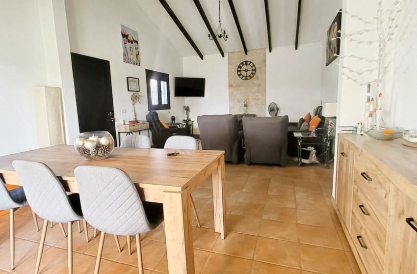 3 chambre Villa/Maison à vendre à Caudete avec piscine - 229 995 € (Ref: 10088776)