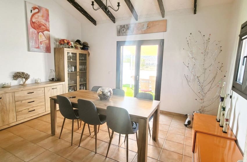 3 chambre Villa/Maison à vendre à Caudete avec piscine - 229 995 € (Ref: 10088776)