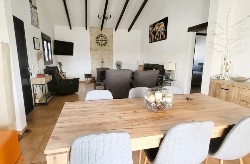 3 chambre Villa/Maison à vendre à Caudete avec piscine - 229 995 € (Ref: 10088776)