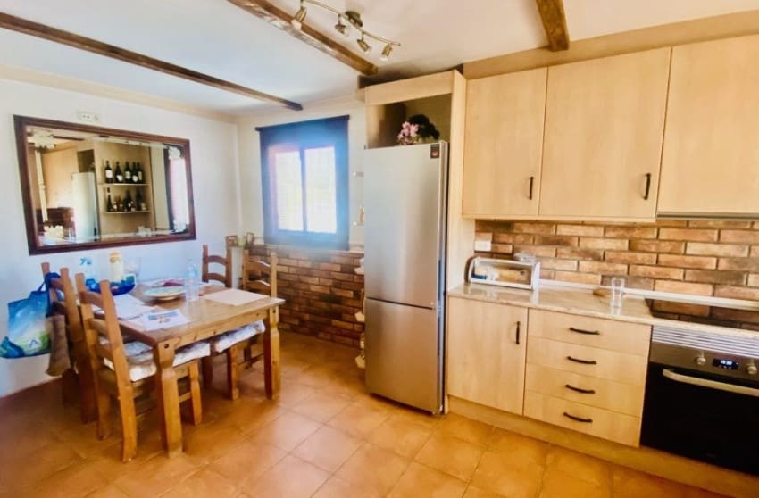 3 sypialnia Willa na sprzedaż w Macisvenda z basenem garażem - 284 500 € (Ref: 10091355)