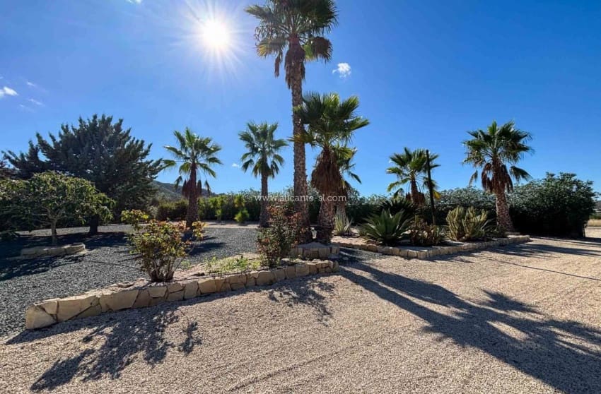 3 soveværelse Villa til salg i Hondon de las Nieves med swimmingpool garage - € 449.950 (Ref: 10091357)