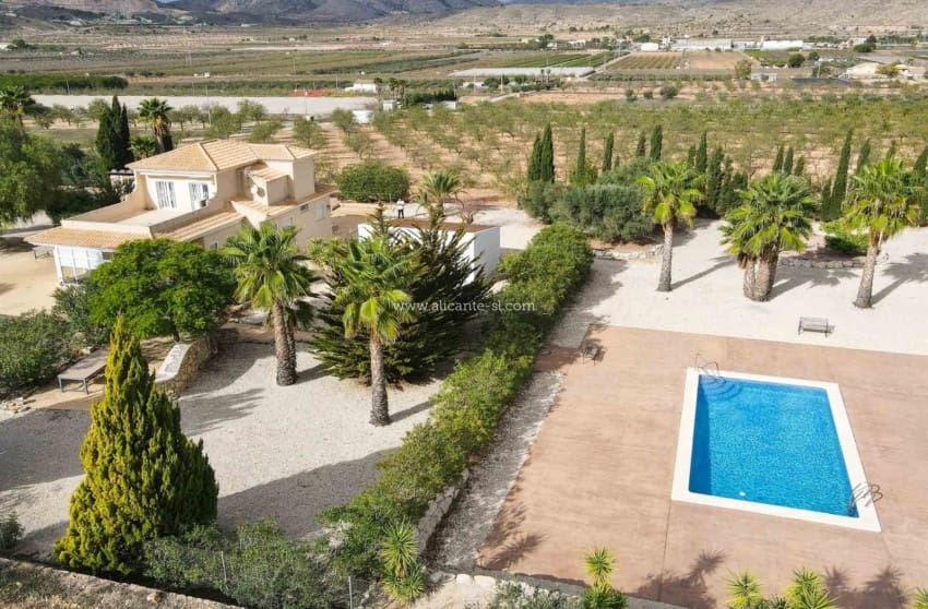3 soveværelse Villa til salg i Hondon de las Nieves med swimmingpool garage - € 449.950 (Ref: 10091357)