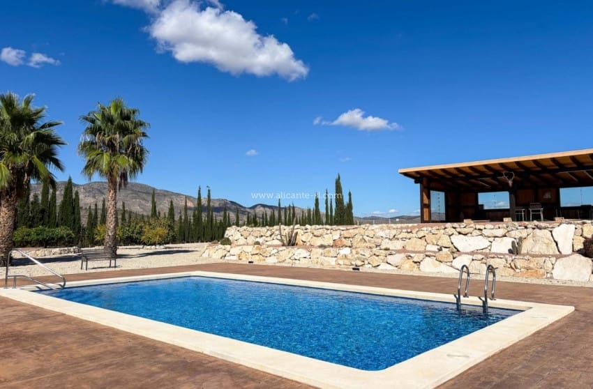 3 soveværelse Villa til salg i Hondon de las Nieves med swimmingpool garage - € 449.950 (Ref: 10091357)