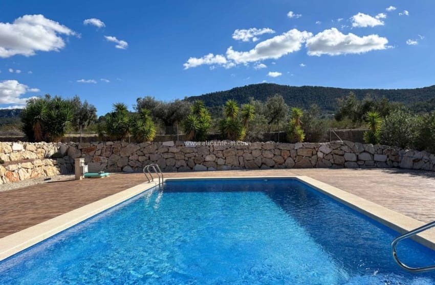3 soveværelse Villa til salg i Hondon de las Nieves med swimmingpool garage - € 449.950 (Ref: 10091357)