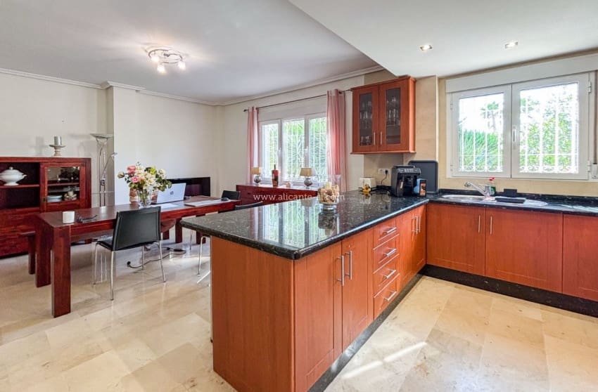 3 soveværelse Villa til salg i Hondon de las Nieves med swimmingpool garage - € 449.950 (Ref: 10091357)