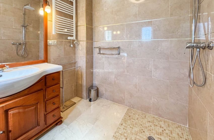 3 soveværelse Villa til salg i Hondon de las Nieves med swimmingpool garage - € 449.950 (Ref: 10091357)