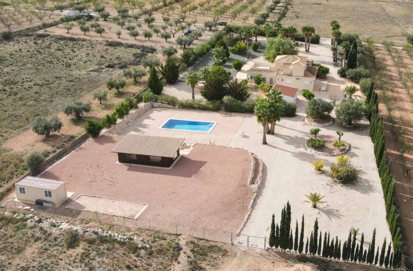 3 soveværelse Villa til salg i Hondon de las Nieves med swimmingpool garage - € 449.950 (Ref: 10091357)