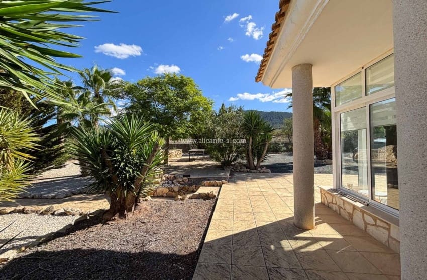 3 soveværelse Villa til salg i Hondon de las Nieves med swimmingpool garage - € 449.950 (Ref: 10091357)