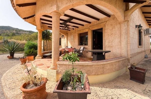 4 Zimmer Villa zu verkaufen in Hondón de los Frailes mit Pool - 379.950 € (Ref: 10091358)